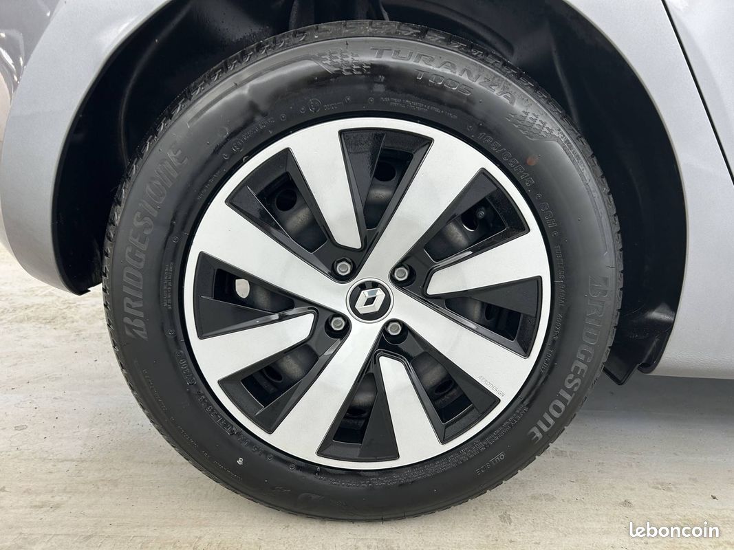 RENAULT Clio TCe 90 Equilibre (image 22)