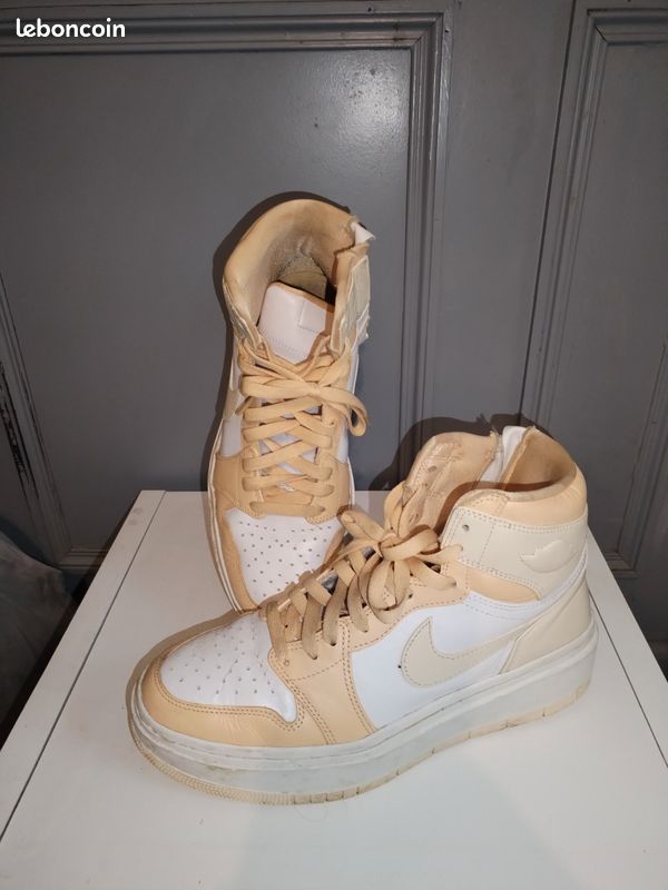 Shoes Jordan Jaune Et Blanche Mid Yellow Floral Air Jordan Mid