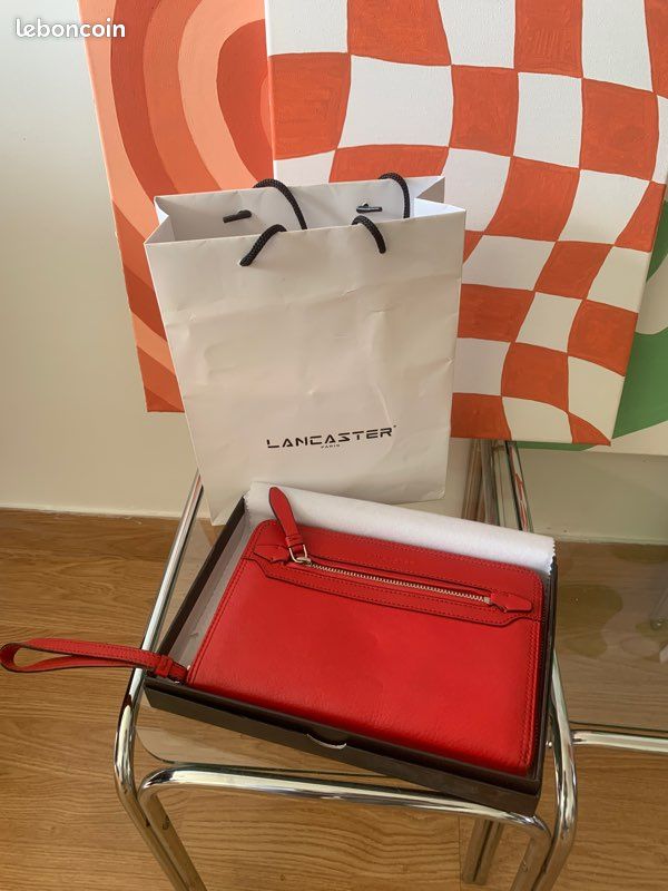 Pochette Lancaster en croûte de cuir (image 1)