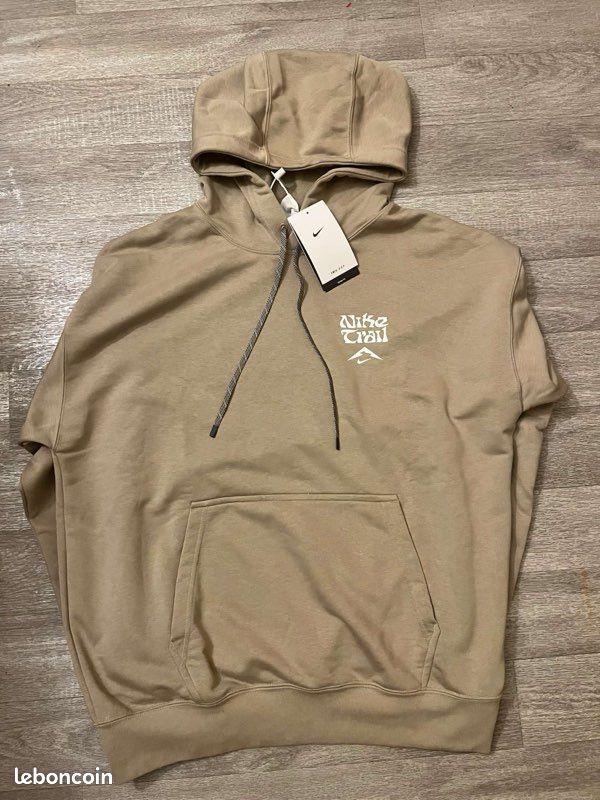 Sweat nike trail mont blanc – beige Vêtements