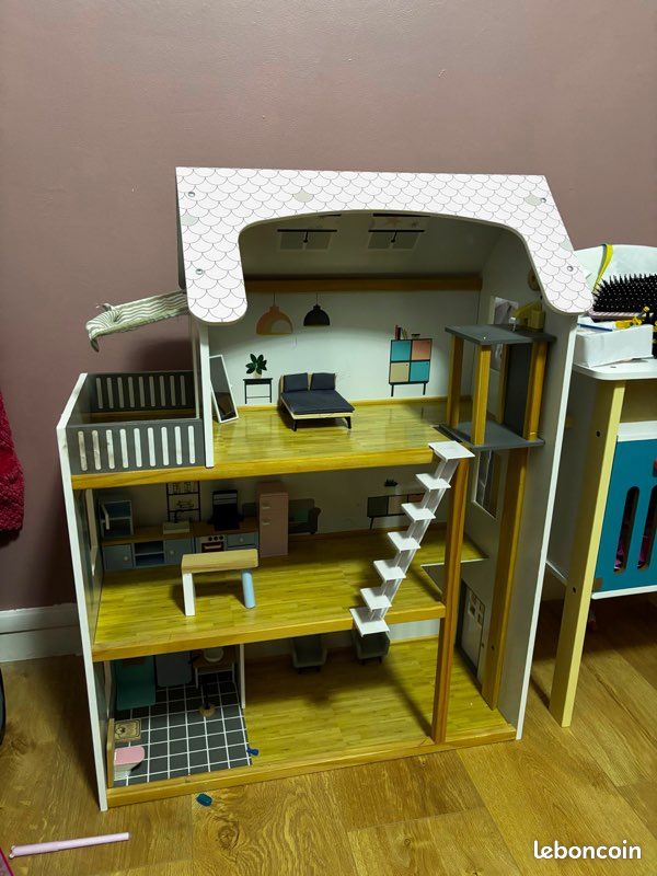 Maison de poupée en bois (Lidl) (image 4)
