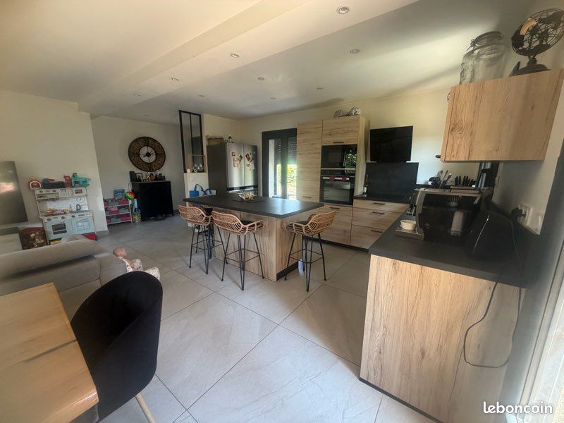 Maison 4 pièces 125 m² · à Chabeuil · 125 m² · 370 000 €