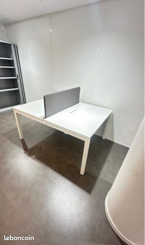 Bureau Face-à-Face 140×80 avec Séparateur – Pro, Solide, Blanc (image 2)
