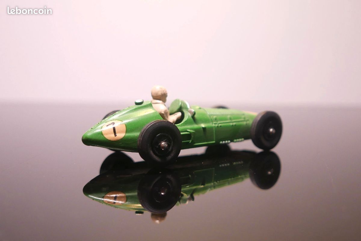 Crescent Toys - B.R.M MK2 - Voiture De Course GP 1954 - Échelle 1/43 - Vintage