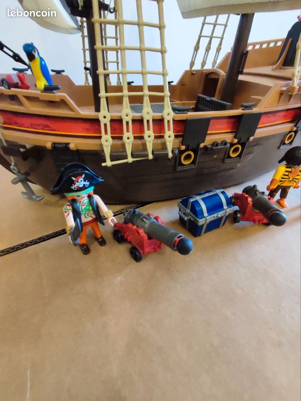 Playmobil pirate (image 2)