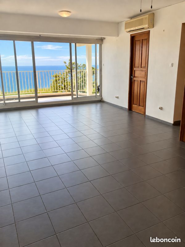 Appartement 3 pièces 68 m² · à Les Avirons · 68 m² · 800 €/mois
