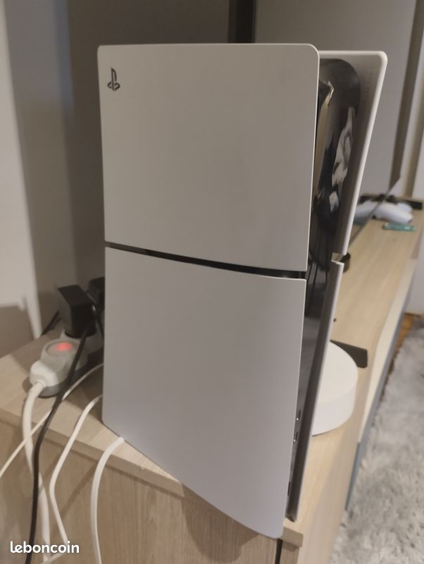 PlayStation 5 digital slim (image 3)