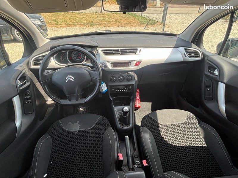 Citroën c3 ii (2) 1,4hdi 70cv 4cv Clim/régulateur/attelage (image 8)