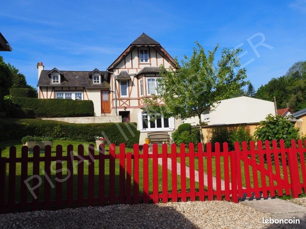 Maison 6 pièces 140 m² · à Saint-Léonard · 140 m² · 382 000 €