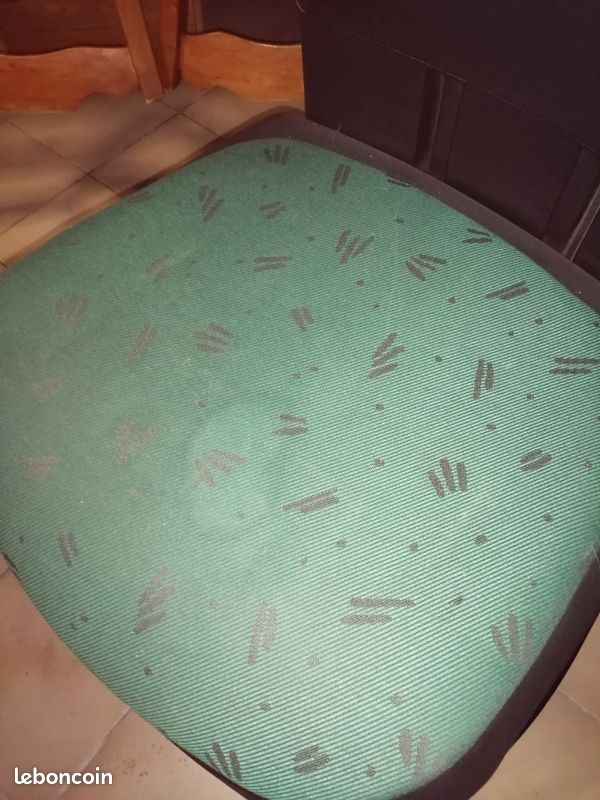 4 chaises (image 1)