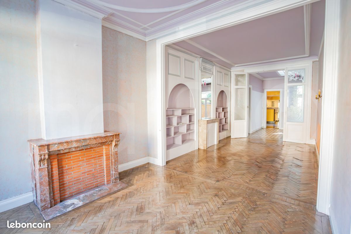 Maison 8 pièces 180 m² · à Roubaix · 180 m² · 260 000 €