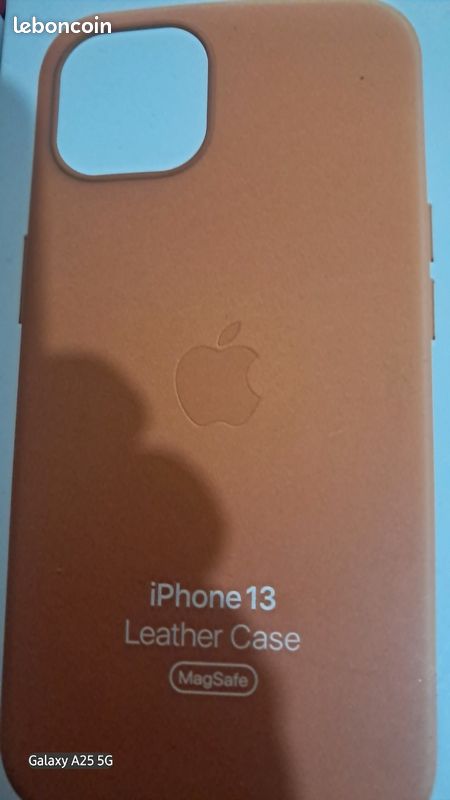 Coque portable en cuir iPhone 13 (image 2)