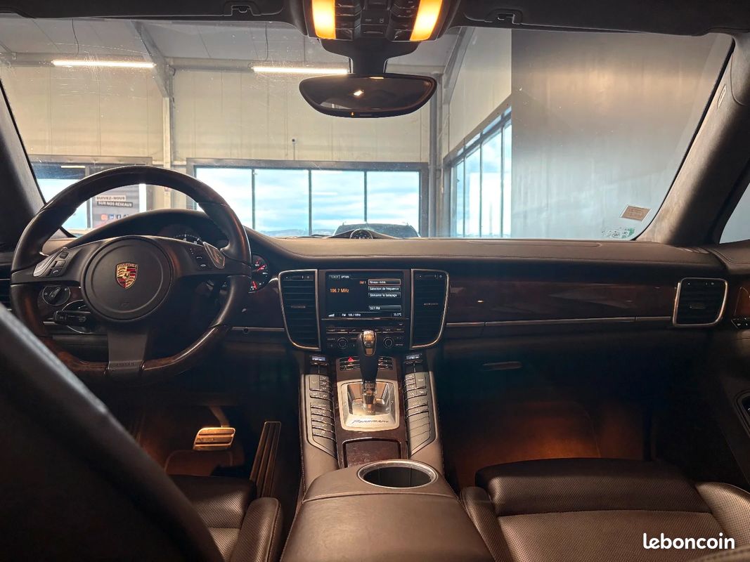 PORSCHE PANAMERA Turbo V8 4.8 500 PDK CÉRAMIQUES/TOIT OUVRANT/SUIVI PORSCHE (image 22)