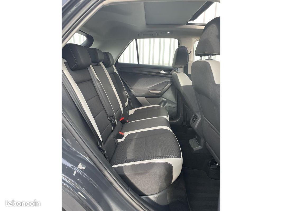 VOLKSWAGEN T-ROC CARAT / 2.0 L TDI / 150 Ch / 4 MOTION / BV DSG / 1 ERE MAIN / TOIT OUVRANT (image 11)