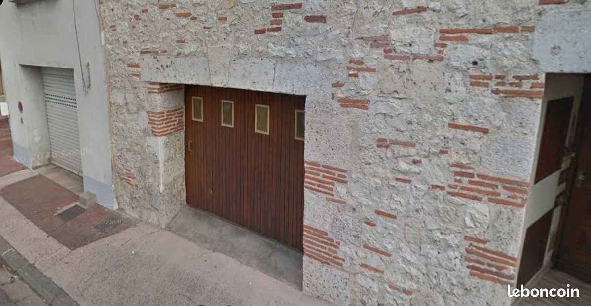 Parking 20 m² · à Agen · 20 m² · 90 €/mois