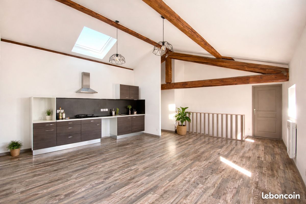 Appartement 3 pièces 70 m² · à Saint-Marcellin-en-Forez · 70 m² · 135 000 €