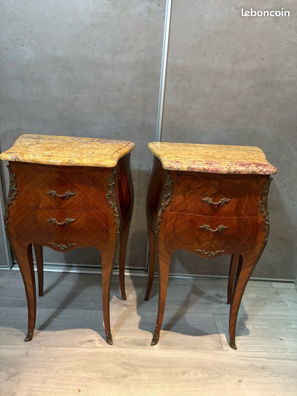 Paire De Petits Chevets De Style Louis XVI