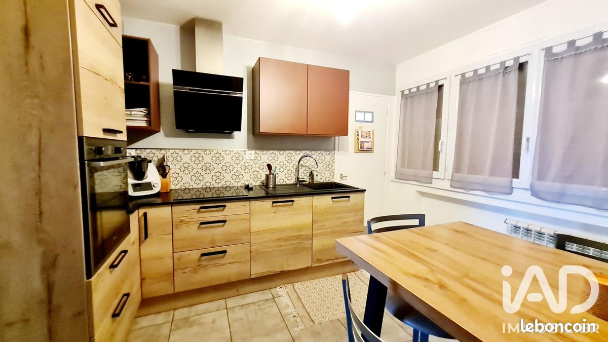 Appartement 5 pièces 105 m² · à Villars · 105 m² · 155 000 €