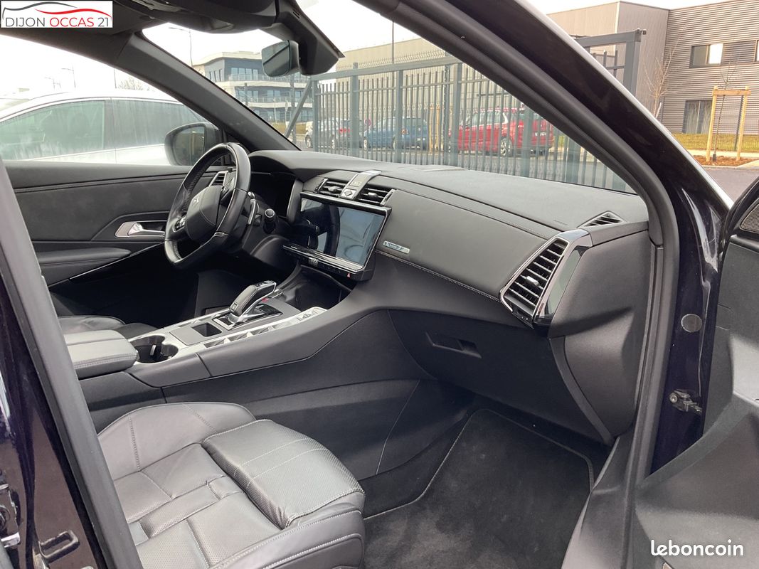 DS DS7 CROSSBACK BlueHDi 180 EAT8 Louvre (image 19)
