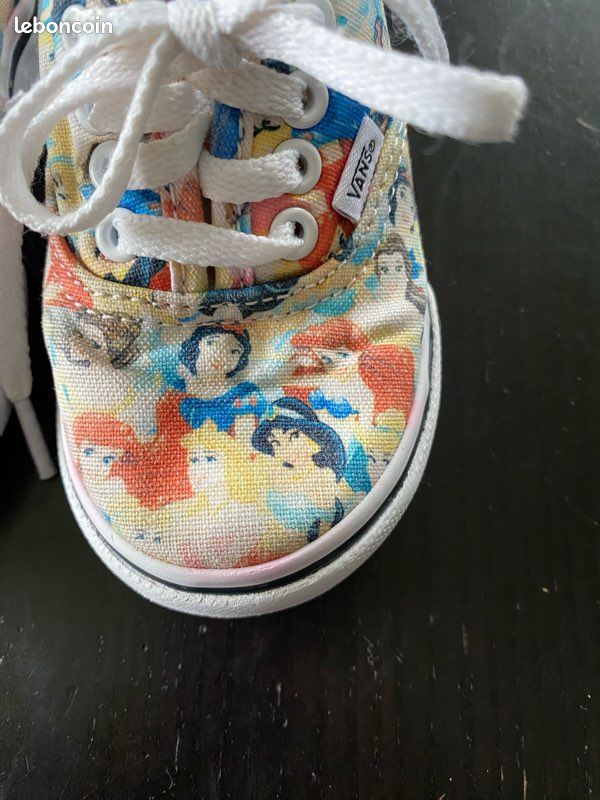 Baskets basse fille vans disney (image 2)