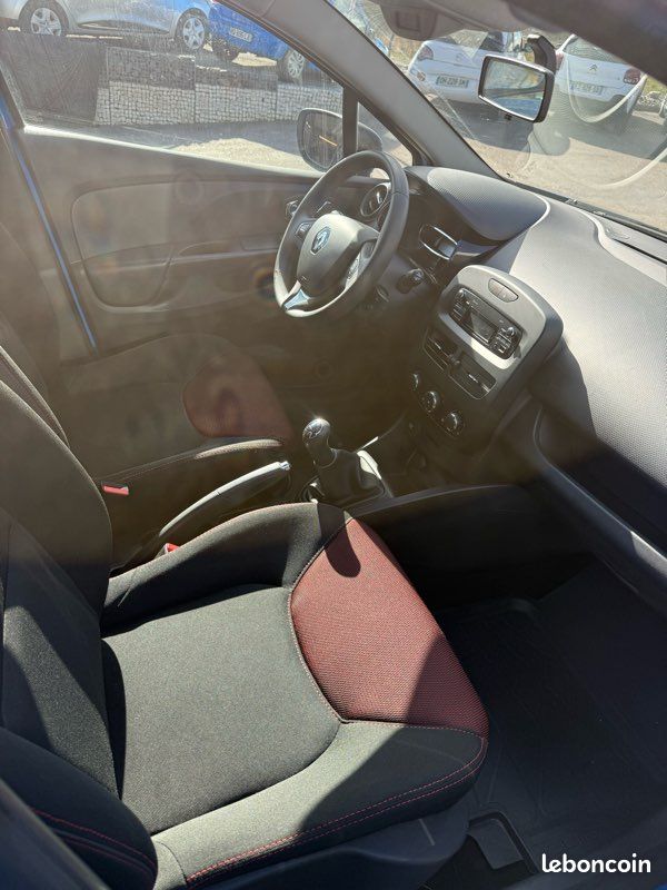 Renault Clio 4 1l5 dci 75cv 2 places (image 4)