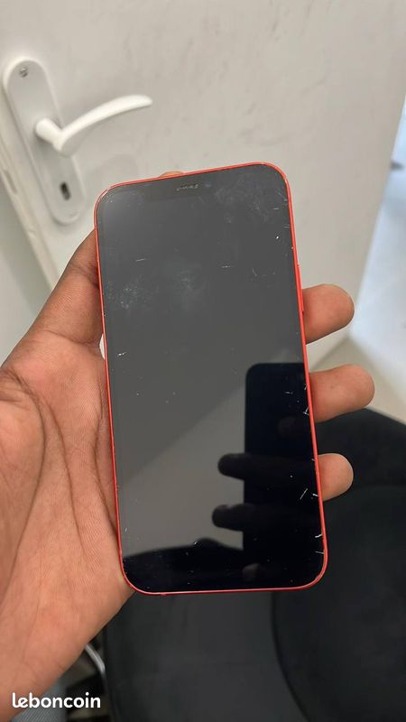 IPhone 12 (image 9)