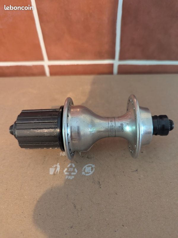 Moyeu Arrière CAMPAGNOLO RECORD - 36 Trous - Axe 120 Mm - Filetage Italien - Pour Vélo De Route - Occasion En Bon état