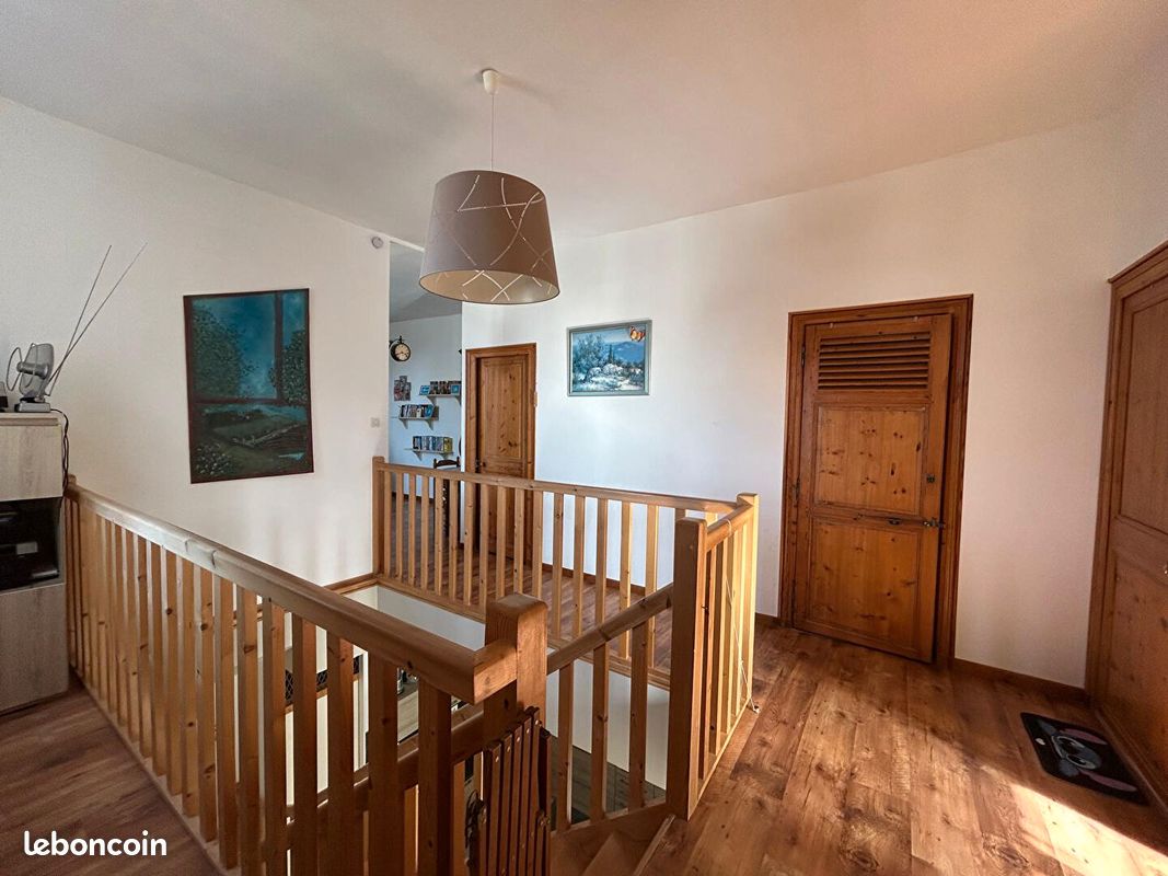 Maison 7 pièces 207 m² · à Rochefort · 207 m² · 332 325 €