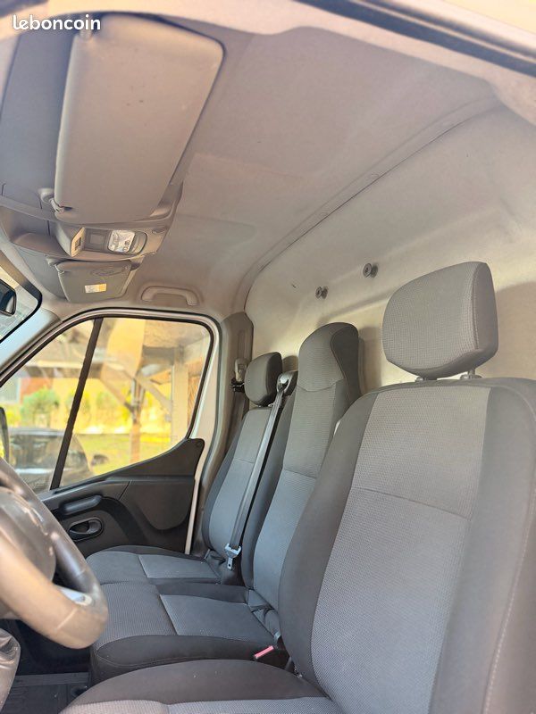 Renault Master Fg F3500 L2H2 2.3 Blue dCi 135ch Grand Confort Euro6 + Caméra 2020 – photo 11