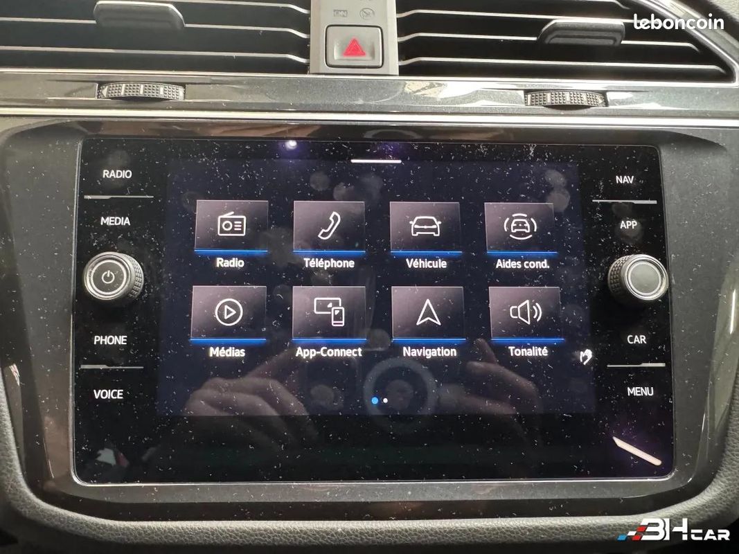 Volkswagen Tiguan 2.0 TDI 150ch BUSINESS DSG 7 / Attelage / (image 17)
