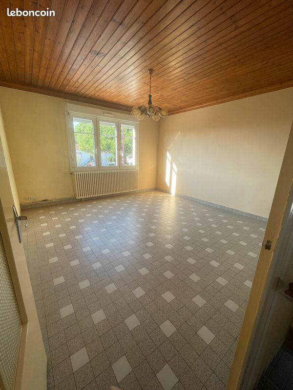 MAISON 74 m2 SUR TERRAIN CLOS DE 706 M2 PROCHE DE ST GILLES CROIX DE VIE (image 3)