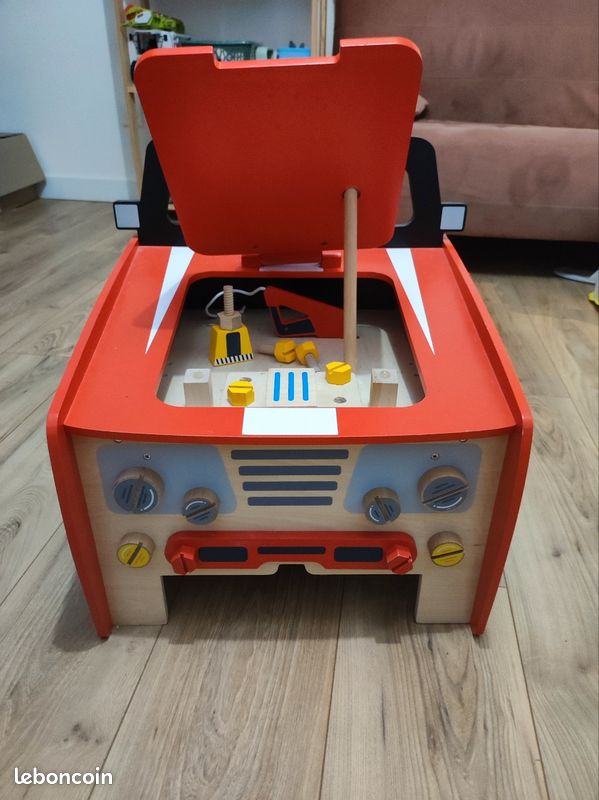 Voiture a réparer (image 1)