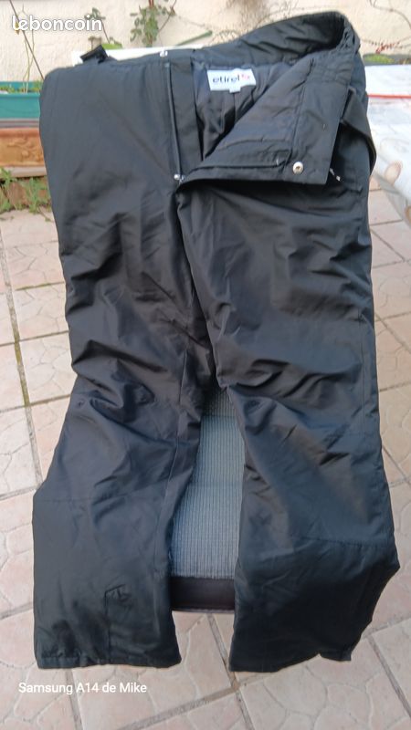 Pantalon ski ETIREL noir 10 ans, comme neuf