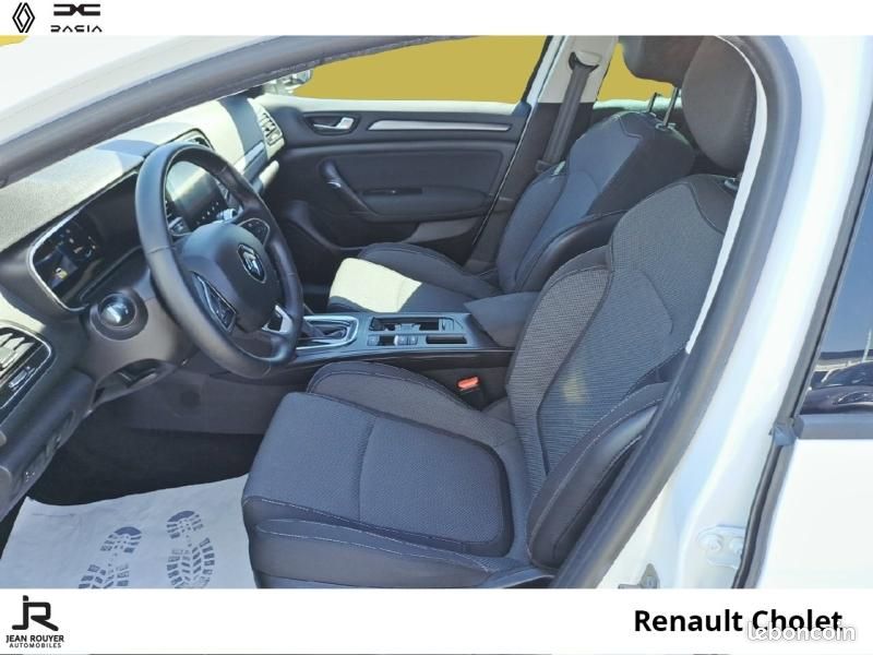 Renault Megane 1.6 E-Tech Plug-in hybrid 160ch Evolution (image 3)
