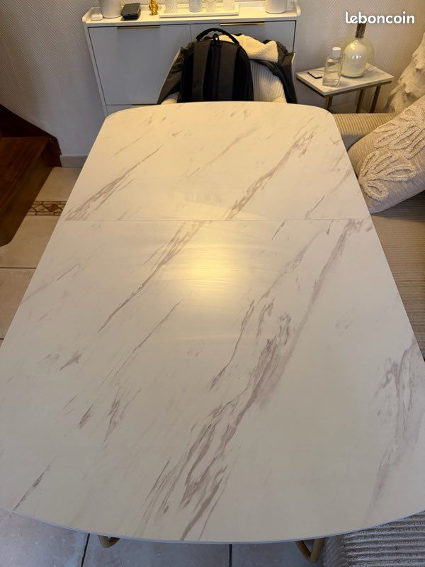 Table (image 1)