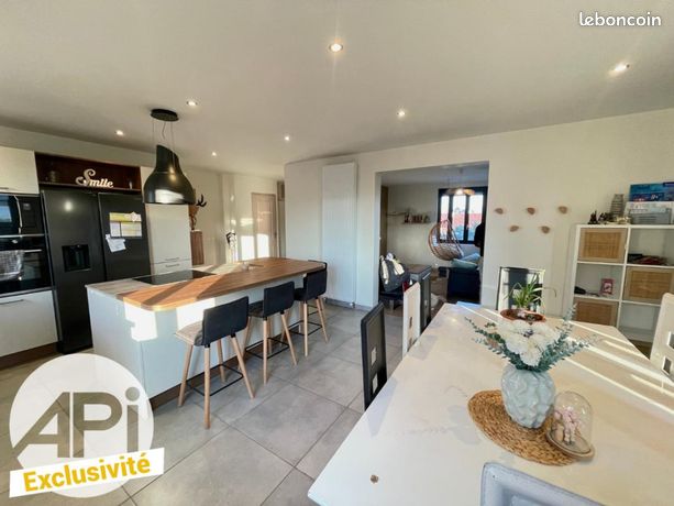 Maison 6 pièces 150 m²