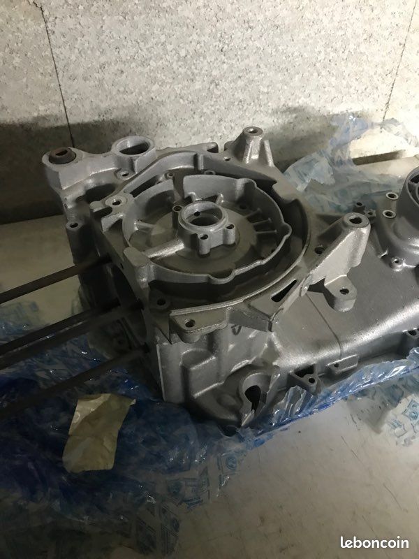 Carter moteur piaggio (image 3)