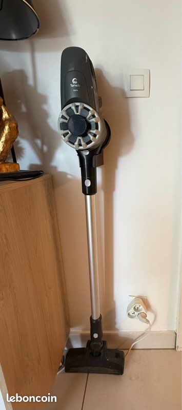 Aspirateur Balai Aspirateur Tornado Avis Tornado TOCE2130E+