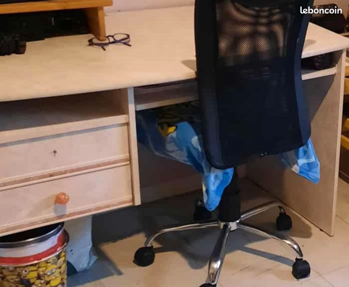 Bureau (image 2)