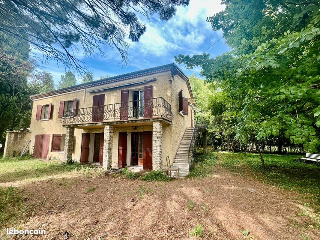 Maison 7 pièces 206 m² · au Thor · 206 m² · 392 500 €
