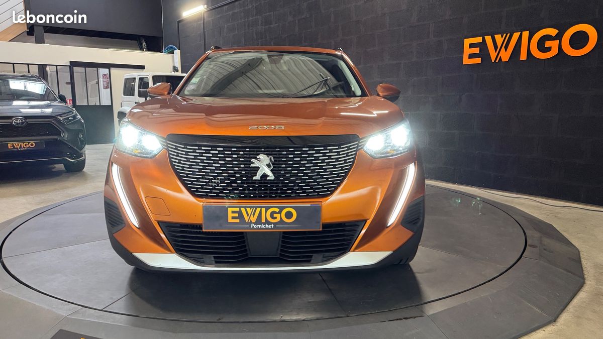 PEUGEOT 2008 GENERATION-I 1.2 PURETECH 130ch ALLURE START-STOP - ATTELAGE - CARPLAY (image 6)