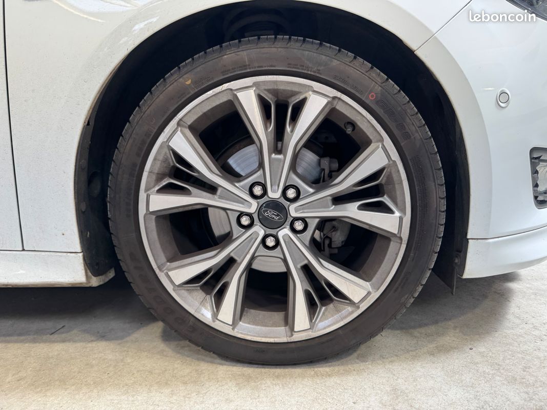 FORD Focus ST-Line 1.0 Ecoboost 125ch - Suivi - Caméra de Recul - GPS (image 41)
