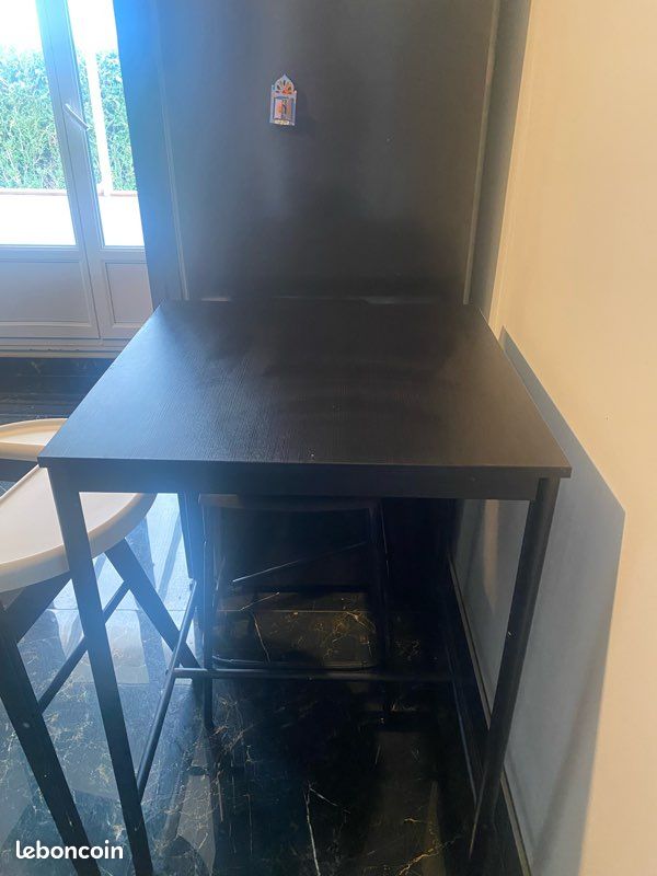 Table haute IKEA (image 1)