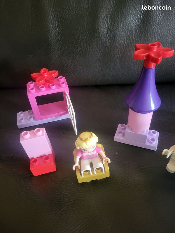 Lego Duplo : La Belle au bois dormant. Poupées. Voitures. Peluches. Figurines (image 7)