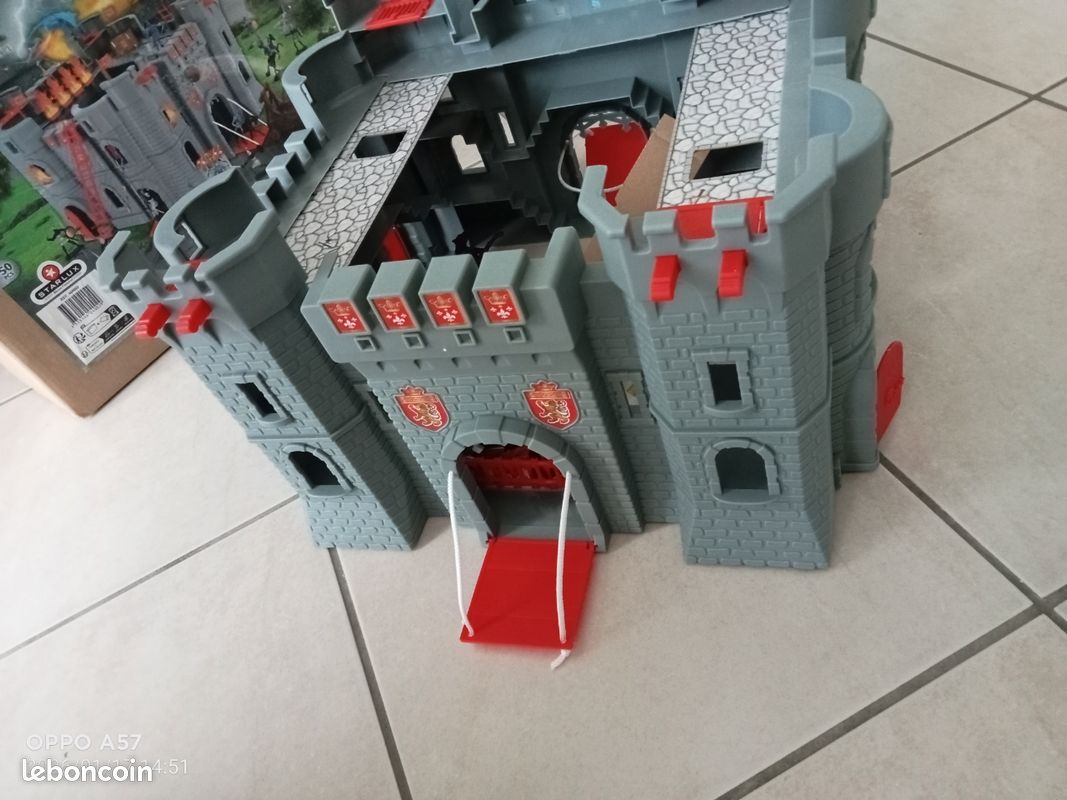 Vintage house broc: Château fort Starlux années 60 70
