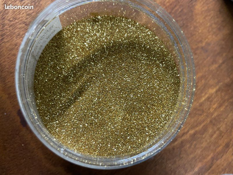 Paillettes or pour joint carrelage (image 1)