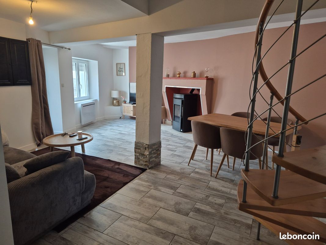 Maison 3 pièces 98 m² · à Neuville-de-Poitou · 97,9 m² · 157 000 €