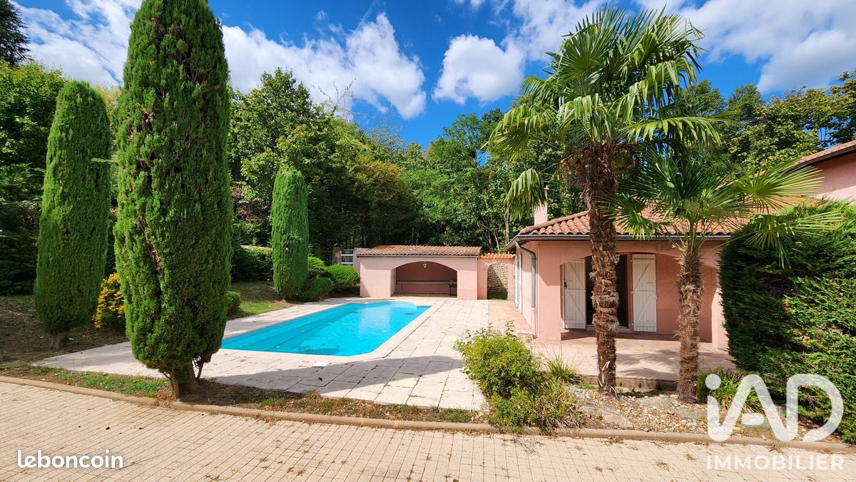 Maison 7 pièces 165 m² · à Saint-Genis-Laval · 165 m² · 650 000 €