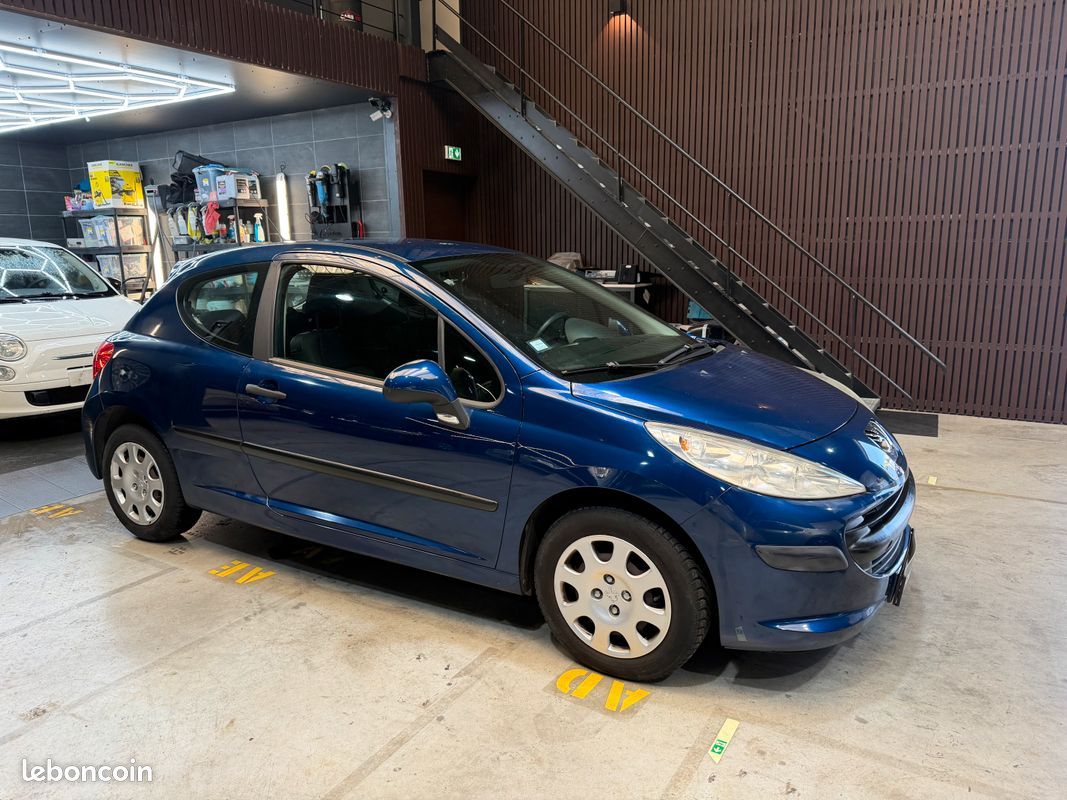 Peugeot 207 (image 2)