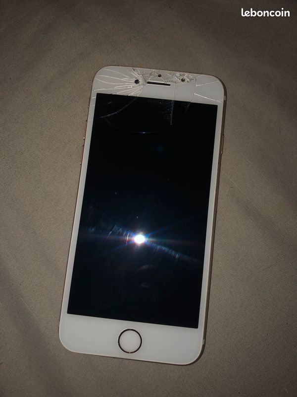 IPhone pour pièce (image 1)